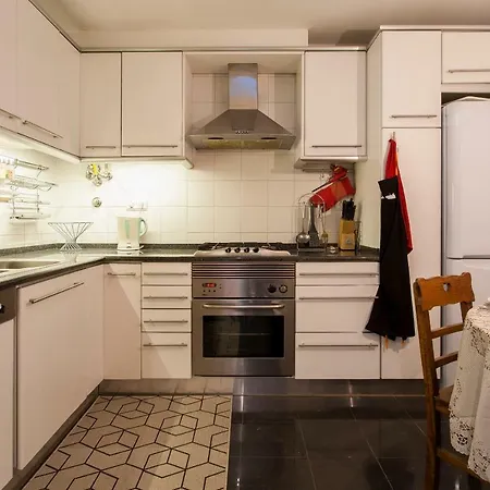 Bairro Alto-chiado 2 Bdr Beautifull View Appartement *