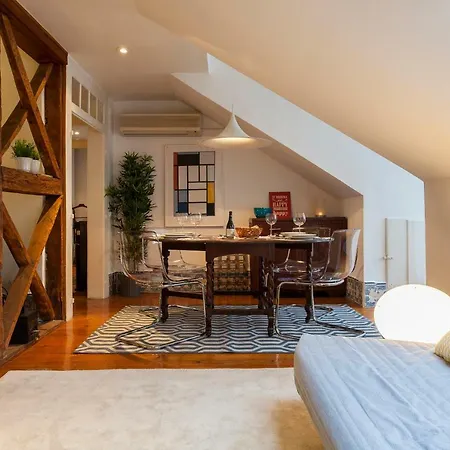 Apartment Bairro Alto-chiado 2 Bdr Beautifull View *