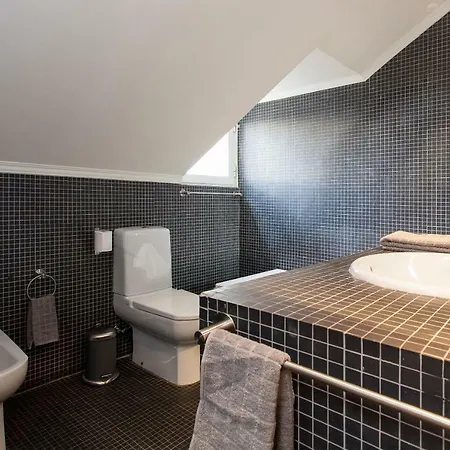 Bairro Alto-chiado 2 Bdr Beautifull View דירה ליסבון